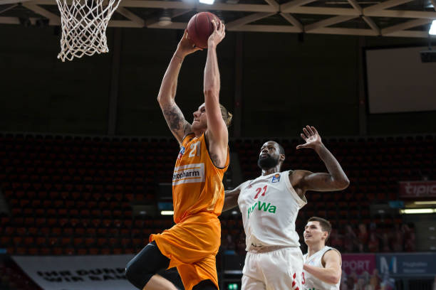 尤其是在女 尤其是在女