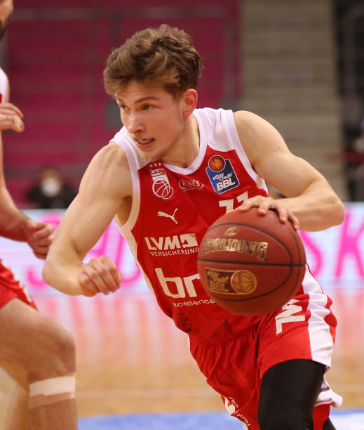 而这粒压哨 而这粒压哨